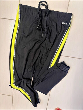 PINK Victoria's Secret Ultimate Jogger Pants Black & Green